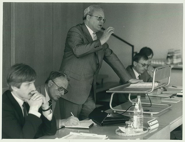 Roman Herzog: Damaliger Präsident des Bundesverfassungsgerichts, später dann Bundespräsident, bei einer Tagung zum Thema: „Widerstandsrecht im demokratischen Staat“. Archiv - 60 Jahre Begegnung