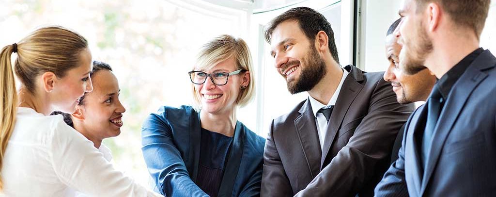 Bildungswerk Qualitätsmanagement Unser internes sowie externes Personal ist aufgrund seiner hohen Kompetenz und Eigenmotivation die wesentliche Ressource für die Qualität unserer Weiterbildungsangebote, Bildungsmaßnahmen und personellen Dienstleistungen. Durch eine sorgfältige Personalauswahl und gezielter interner Personalentwicklung gewährleisten wir die von unseren Kunden verlangten Kompetenzen unseres Personals.