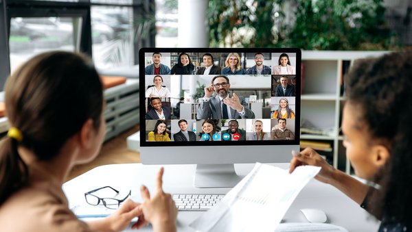 Digitale Prädikatsveranstaltung „Familienbewusstes Unternehmen“ Digitale Prädikatsveranstaltung „Familienbewusstes Unternehmen“