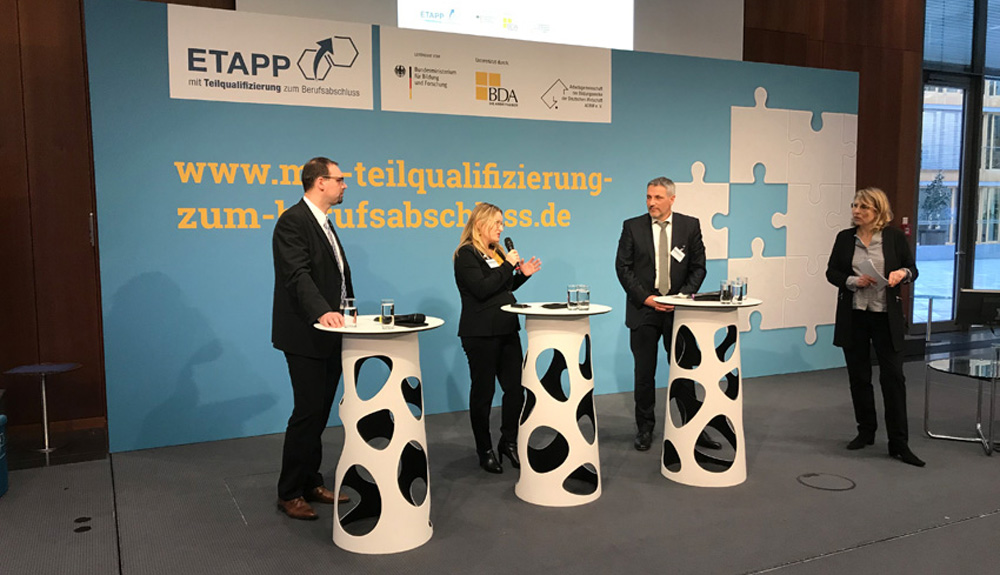 Bei der Podiumsdiskussion wurden Erfahrungen ausgetauscht Bei der Podiumsdiskussion wurden Erfahrungen ausgetauscht